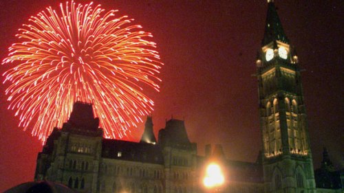 wide-canadaday-fireworks-cp